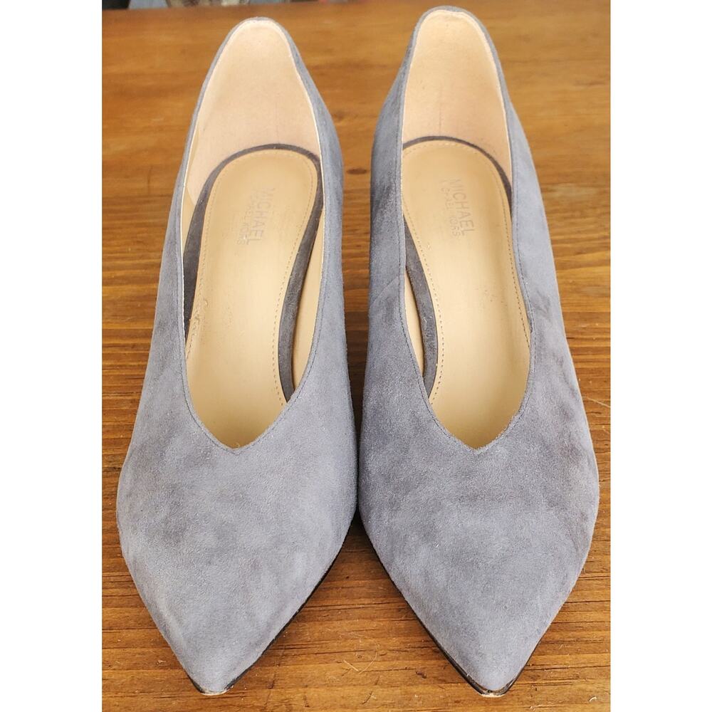 MICHAEL Michael Kors Lizzy Mid Pump Charcoal Women's Size 7.5